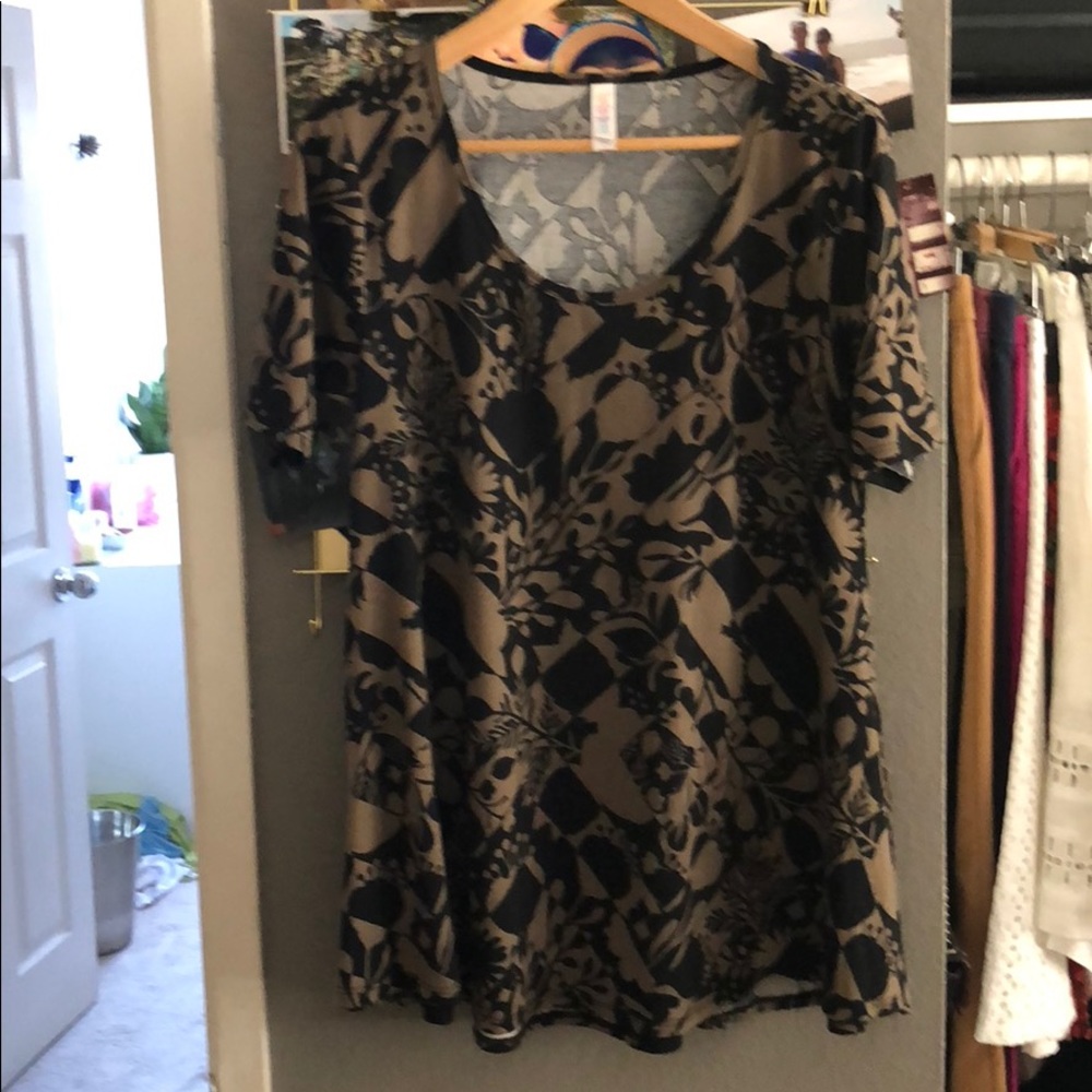 Brown and black lularoe top